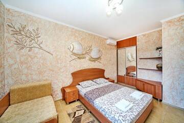 Трехместный номер с видом на бассейн в Гостинице Lev Hotel